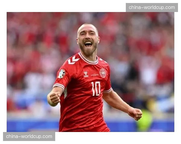 官方:丹麦国脚埃里克森因脚踝韧带扭伤,将休战六周 官方:丹麦国脚埃里克森因脚踝韧带扭伤,将休战六周