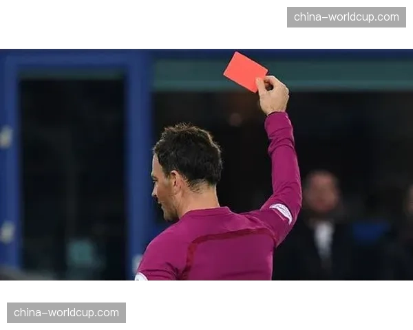 前金哨伊图拉尔德评论：当前西甲对定位球攻防中身体接触的判罚趋于统一